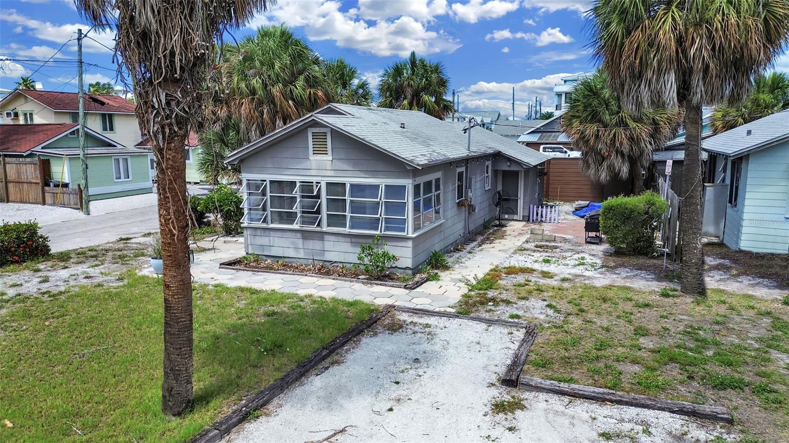 130 90th Ave Property Photo 3
