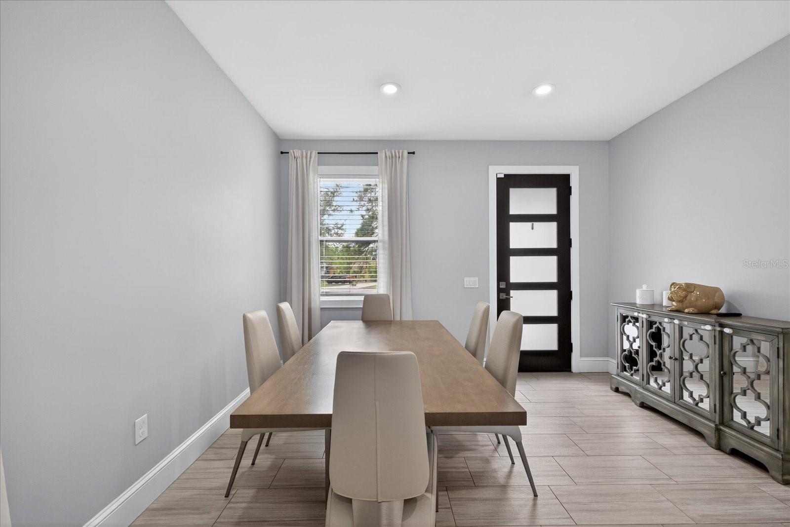4102 S Trask St Property Photo 7