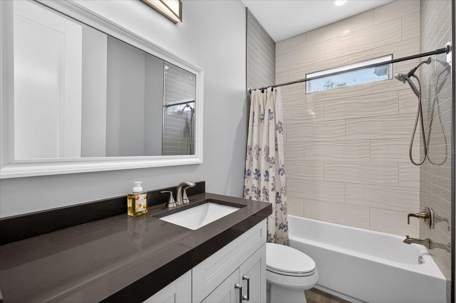 4102 S Trask St Property Photo 31