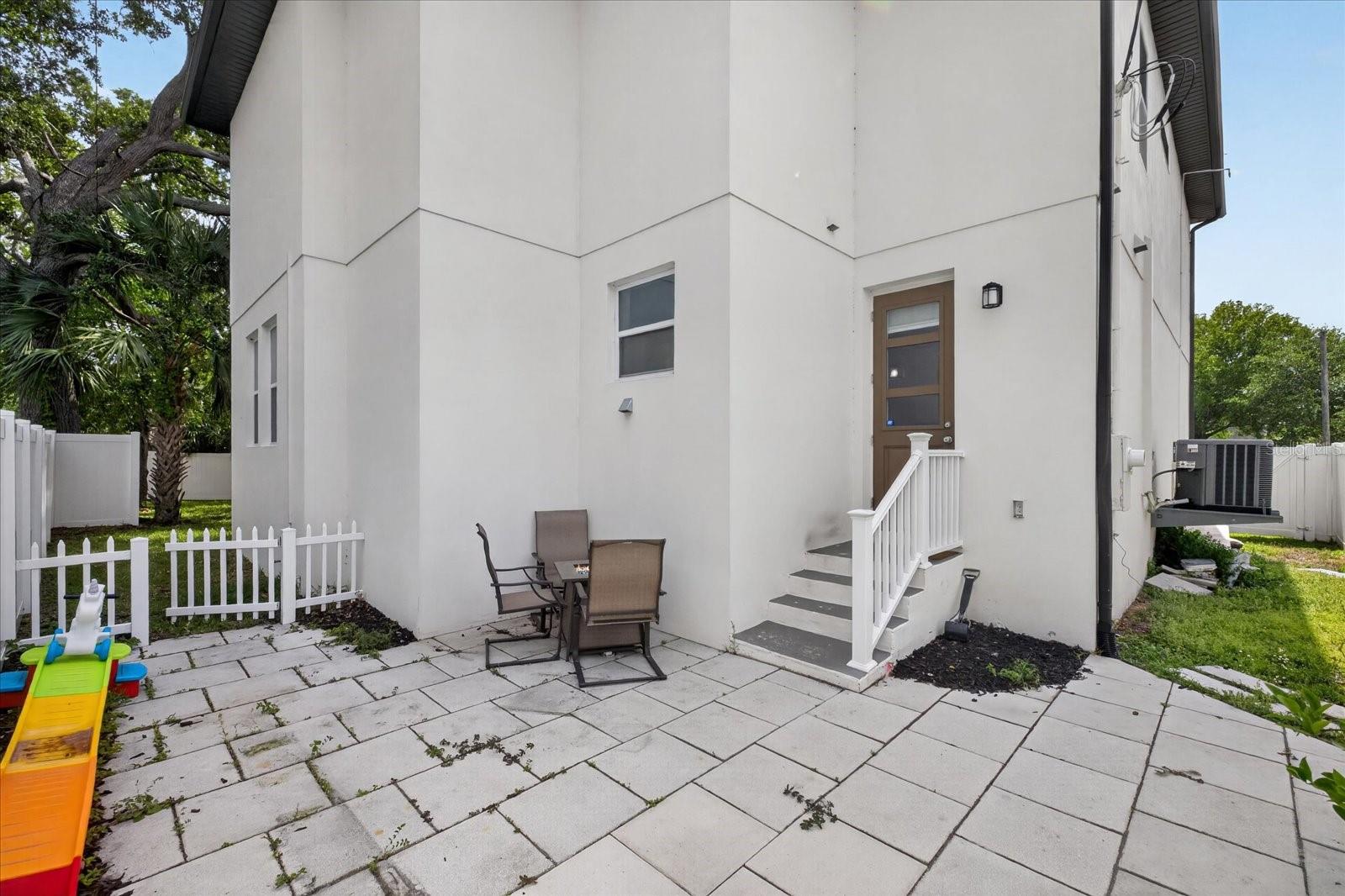 4102 S Trask St Property Photo 52
