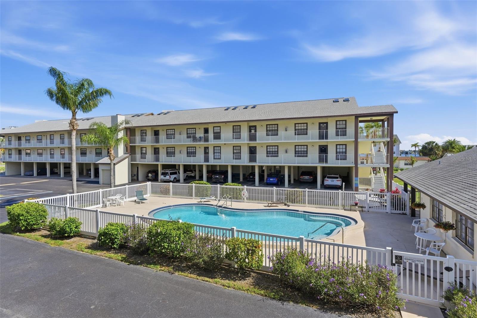 340 CAUSEWAY BLVD #107 Property Photo 1