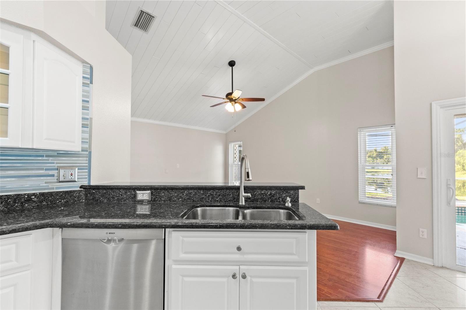 9042 Breland Dr Property Photo 16
