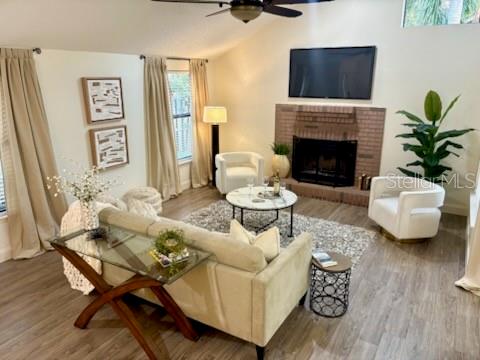 1859 Springwood Cir N Property Photo 2