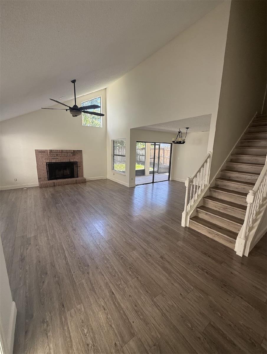 1859 Springwood Cir N Property Photo 9