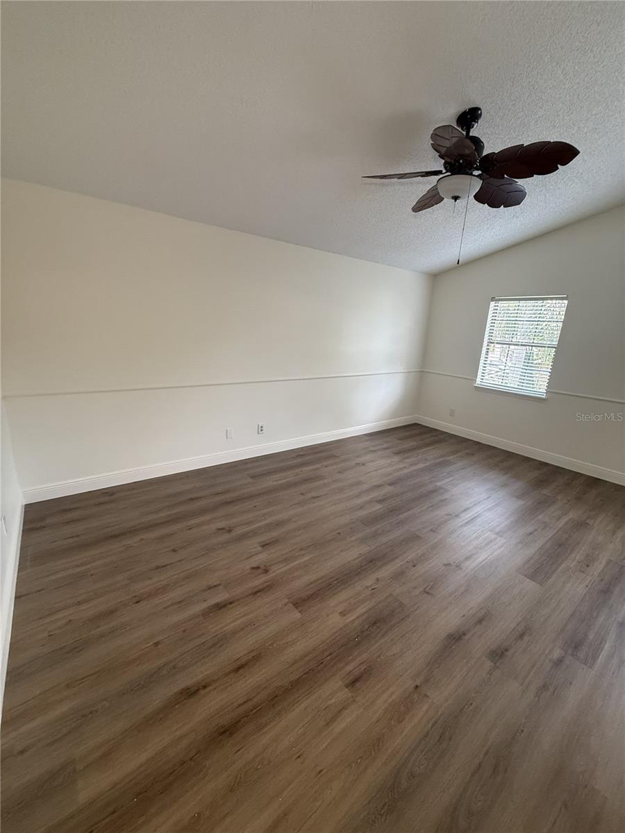 1859 Springwood Cir N Property Photo 12