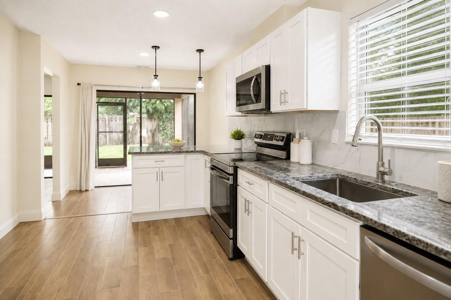 1859 Springwood Cir N Property Photo 17