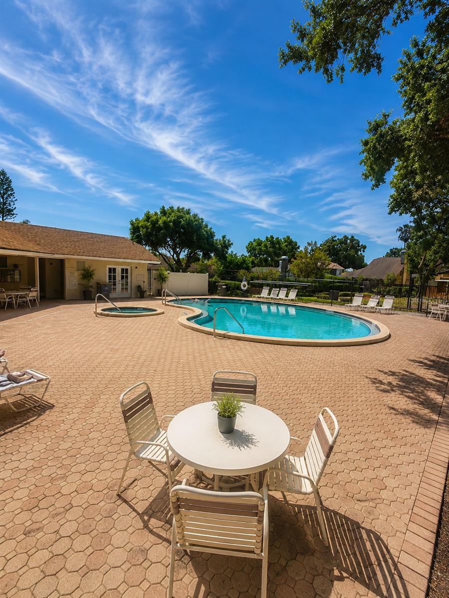 1859 Springwood Cir N Property Photo 37