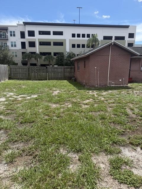 1715 W Carmen St Property Photo 18