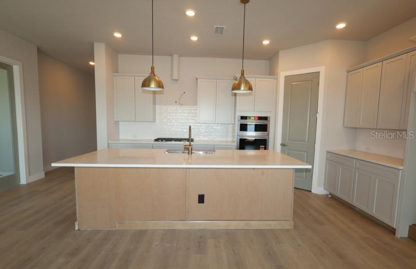 17577 Foxtail Loop Property Photo 8