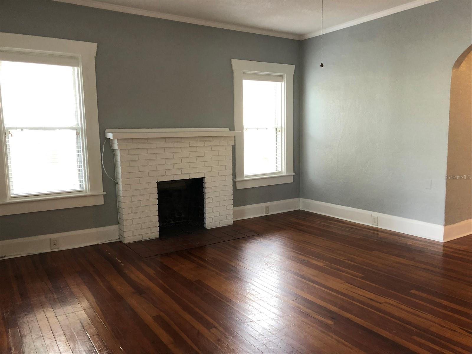 1209 E Comanche Ave Property Photo 5
