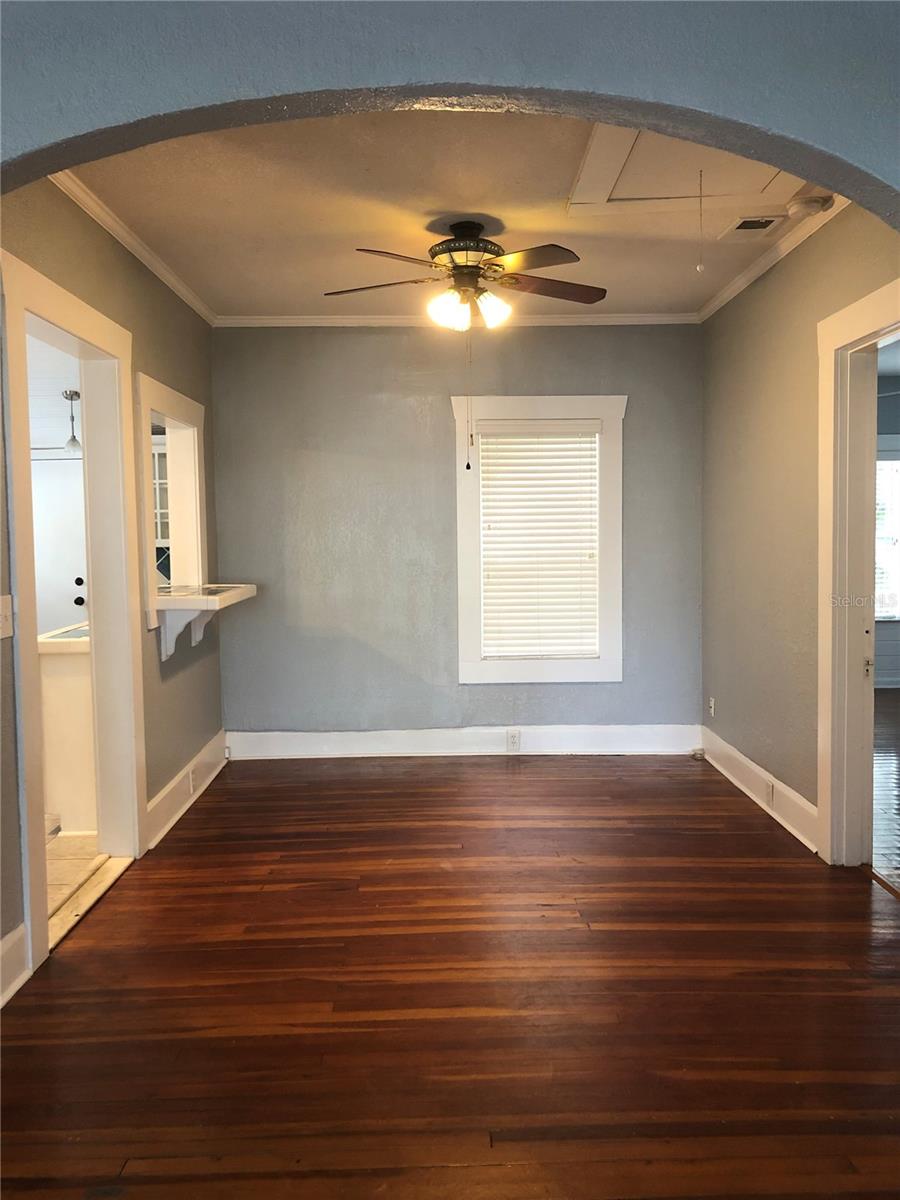 1209 E Comanche Ave Property Photo 9