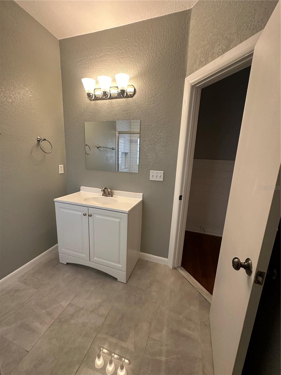 1209 E Comanche Ave Property Photo 12