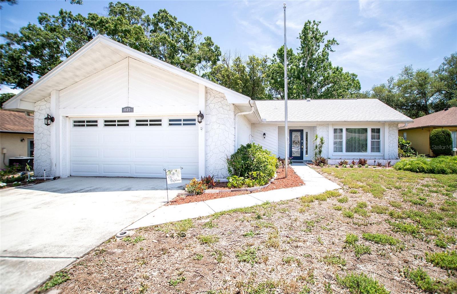 1647 Bentley Ct Property Photo 1