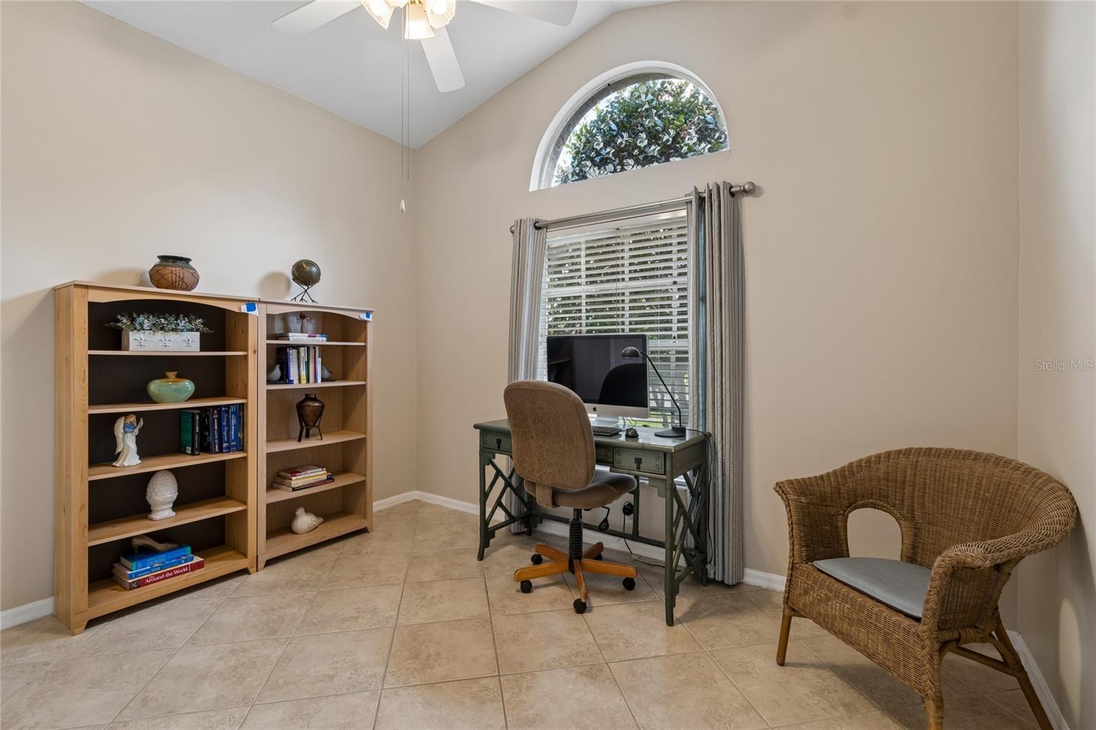 30600 Nickerson Loop Property Photo 5