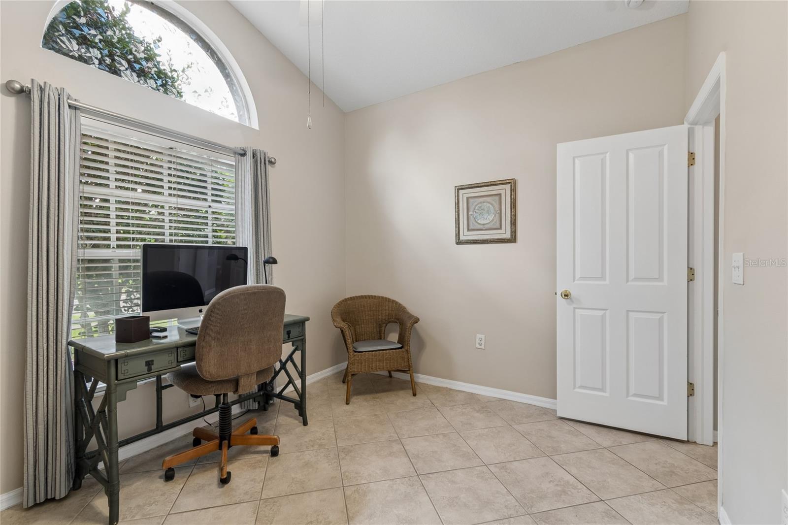 30600 Nickerson Loop Property Photo 6
