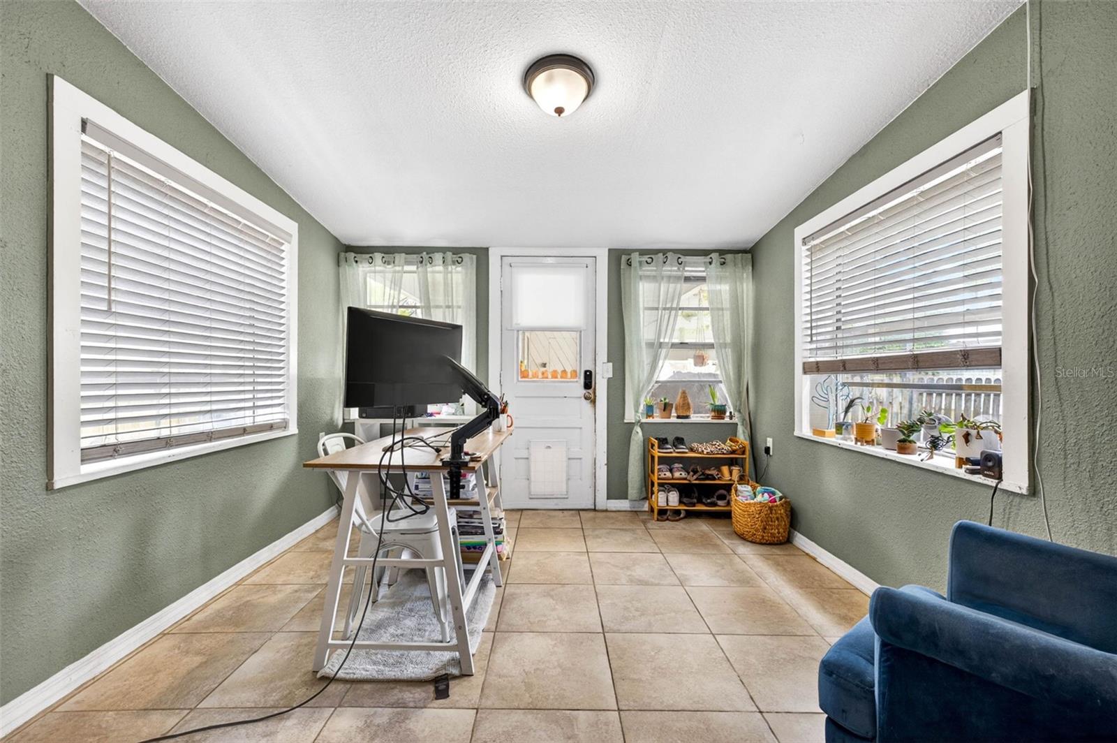 1318 W Rambla St Property Photo 22