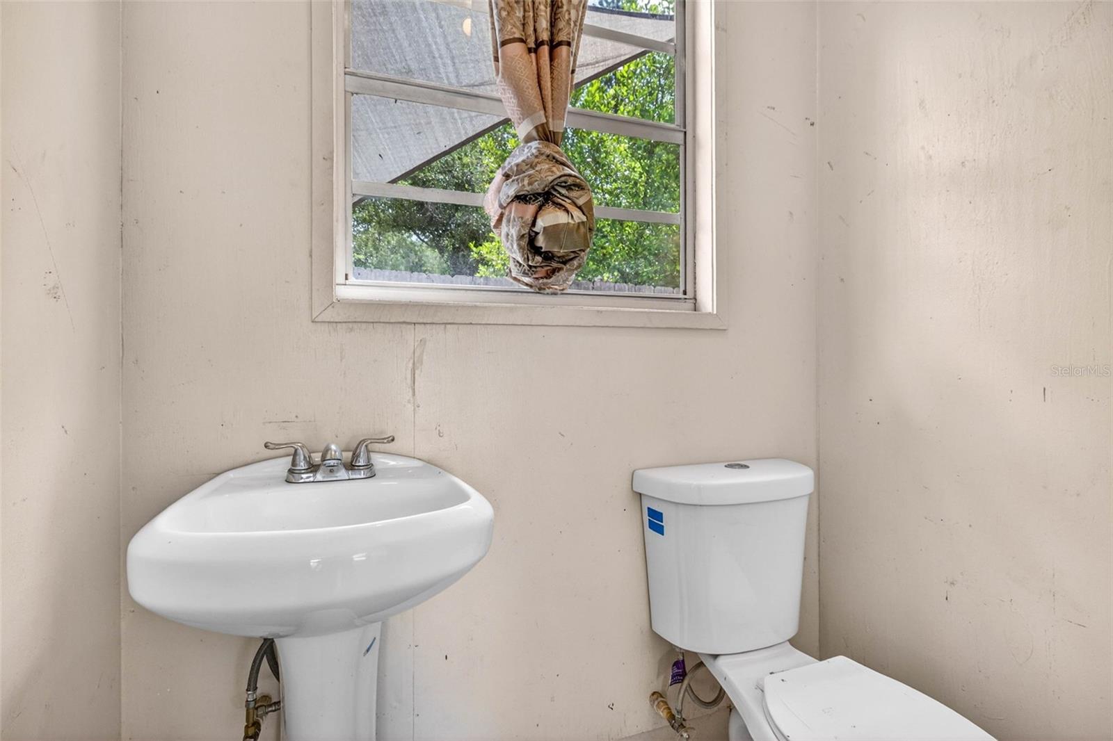 1318 W Rambla St Property Photo 26