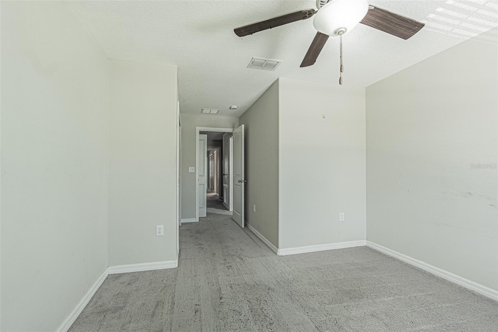 817 Royal Empress Dr Property Photo 23
