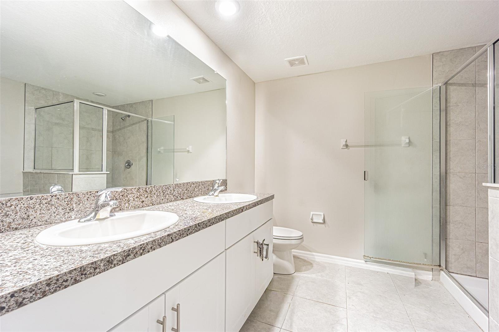 817 Royal Empress Dr Property Photo 27