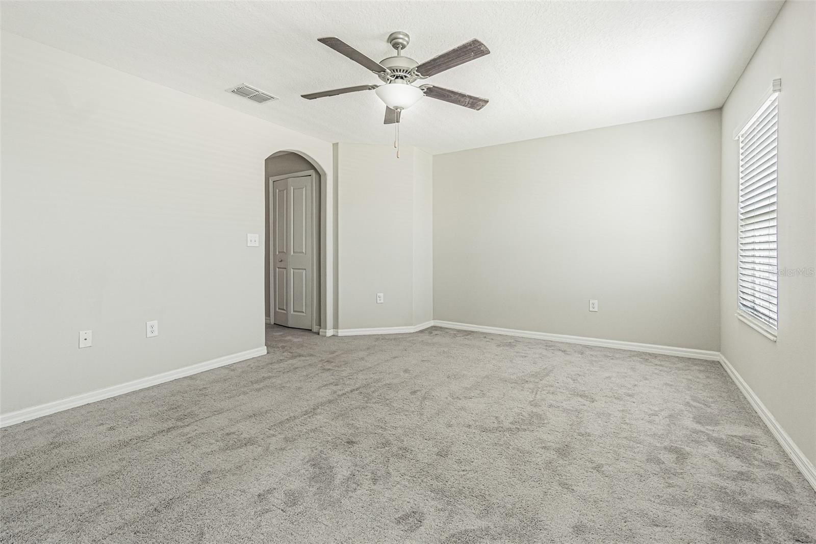 817 Royal Empress Dr Property Photo 31