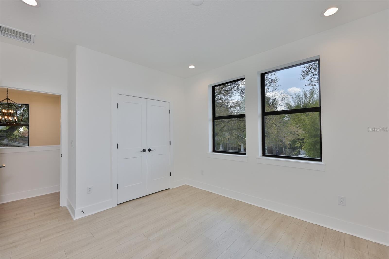 307 E Genesee St Property Photo 26