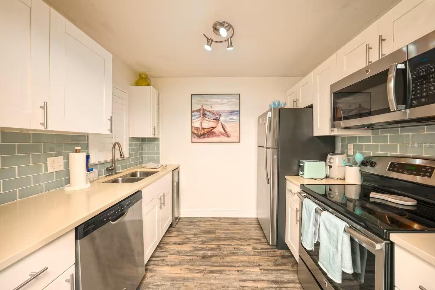 17035 Gulf Blvd #216 Property Photo 10