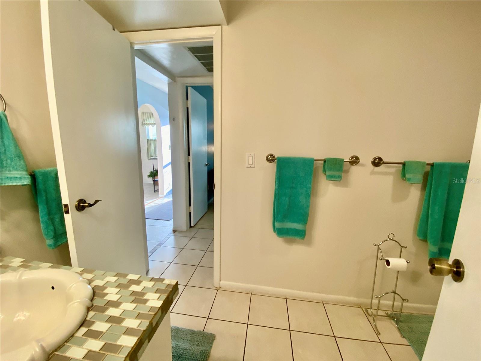 3157 Mission Grove Dr Property Photo 15