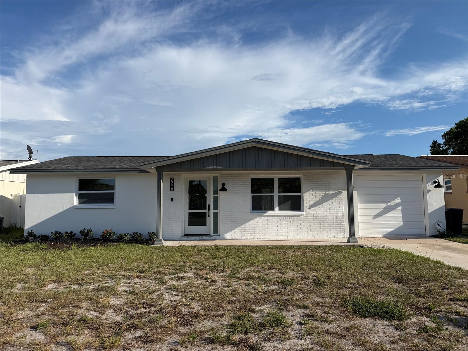 7220 Fox Hollow Dr Property Photo 1