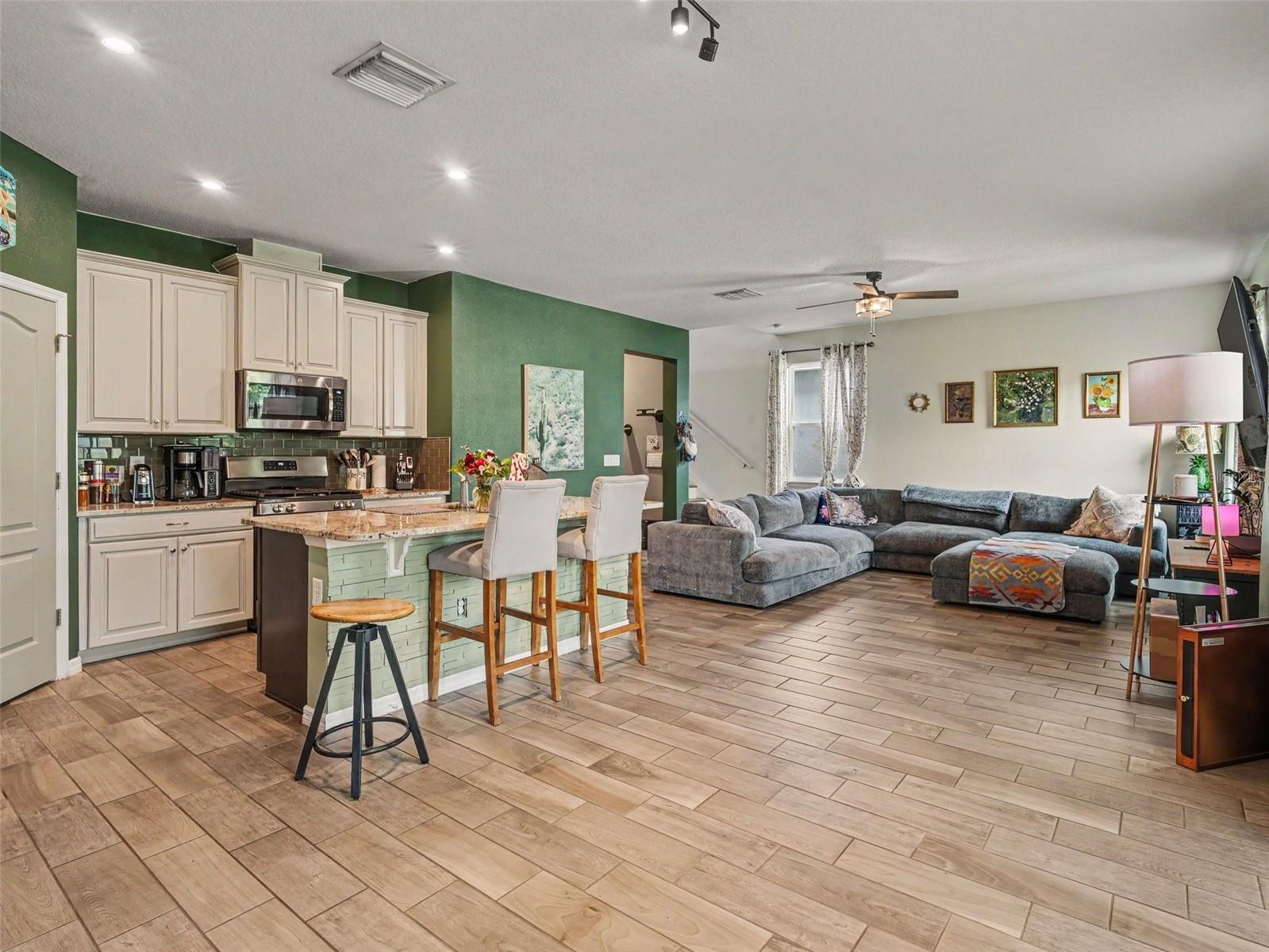 11609 Fringetree Ct Property Photo 4