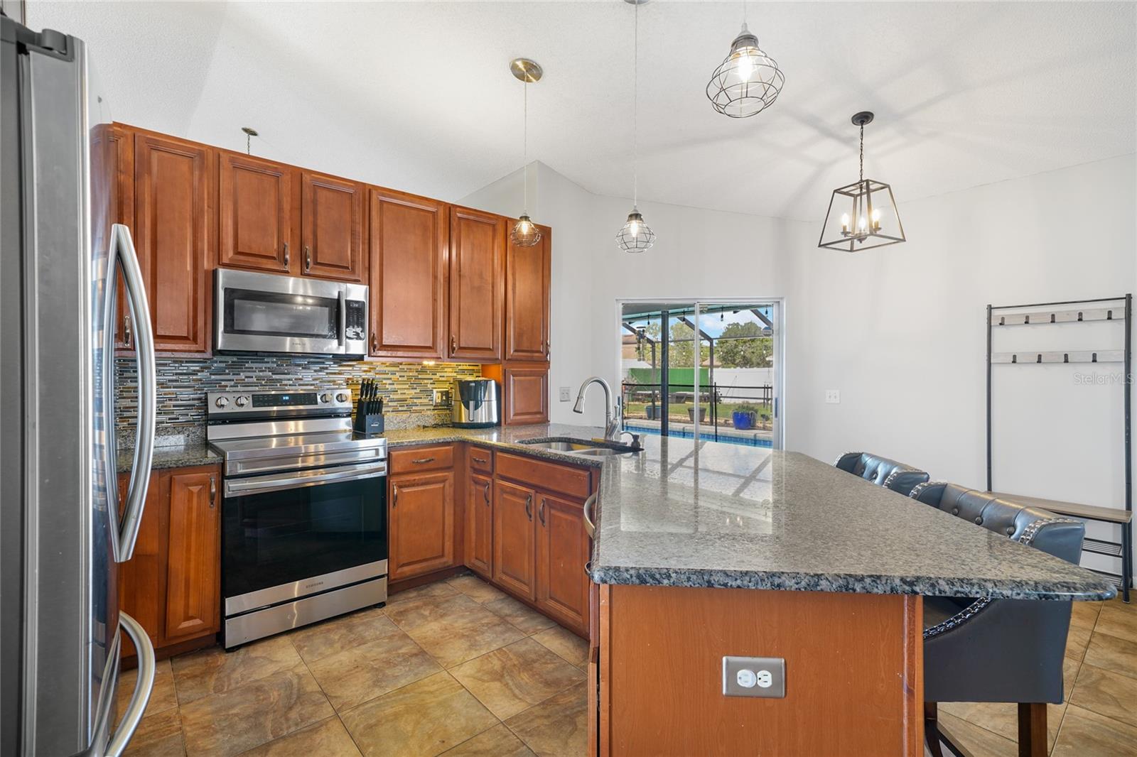 6917 Ashbury Dr Property Photo 6