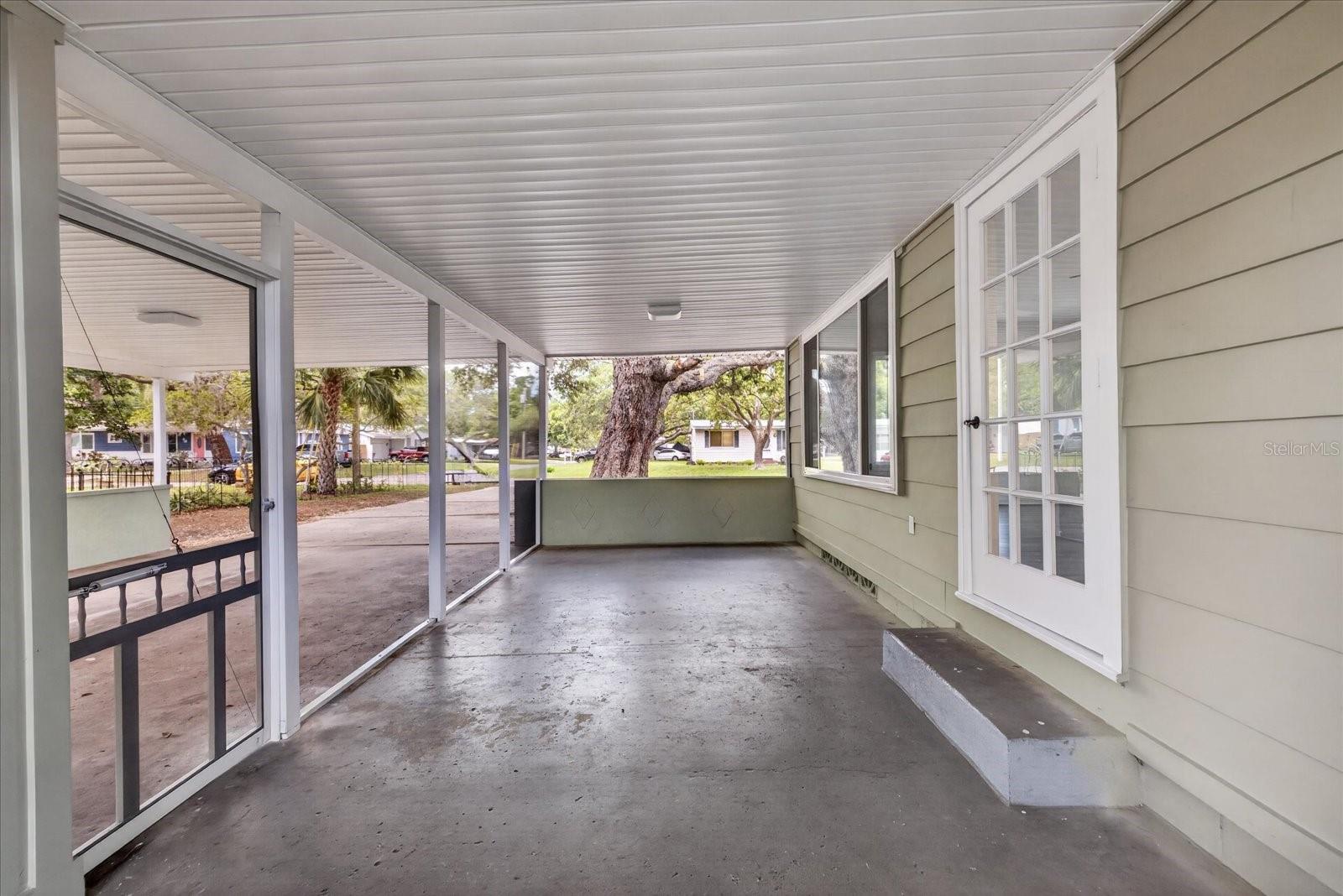 749 Palm Ave Property Photo 4