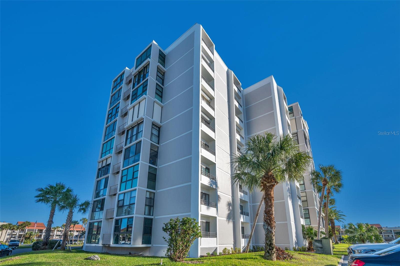 855 Bayway Blvd #708 Property Photo 1
