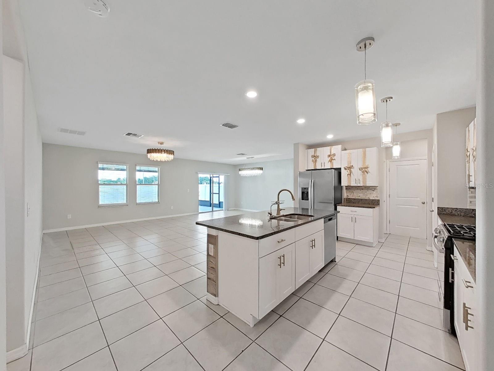 10384 Scarlet Skimmer Property Photo 14