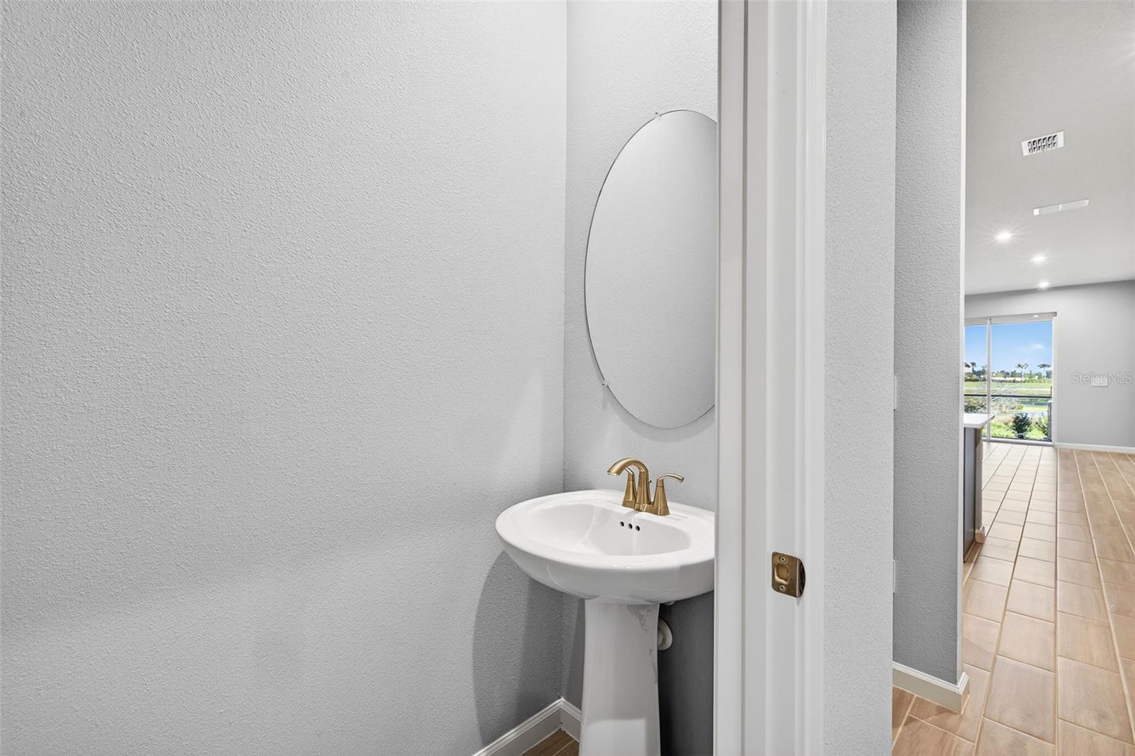 9148 Aurelia Ave Property Photo 22