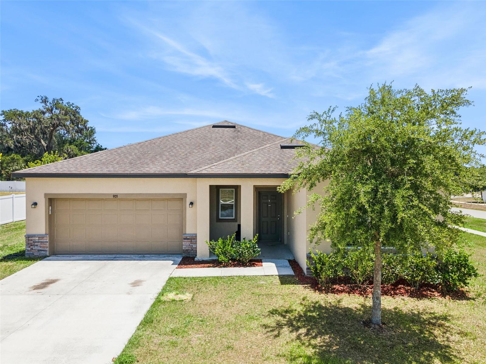 903 SHIMMERING OAKS LN Property Photo 1