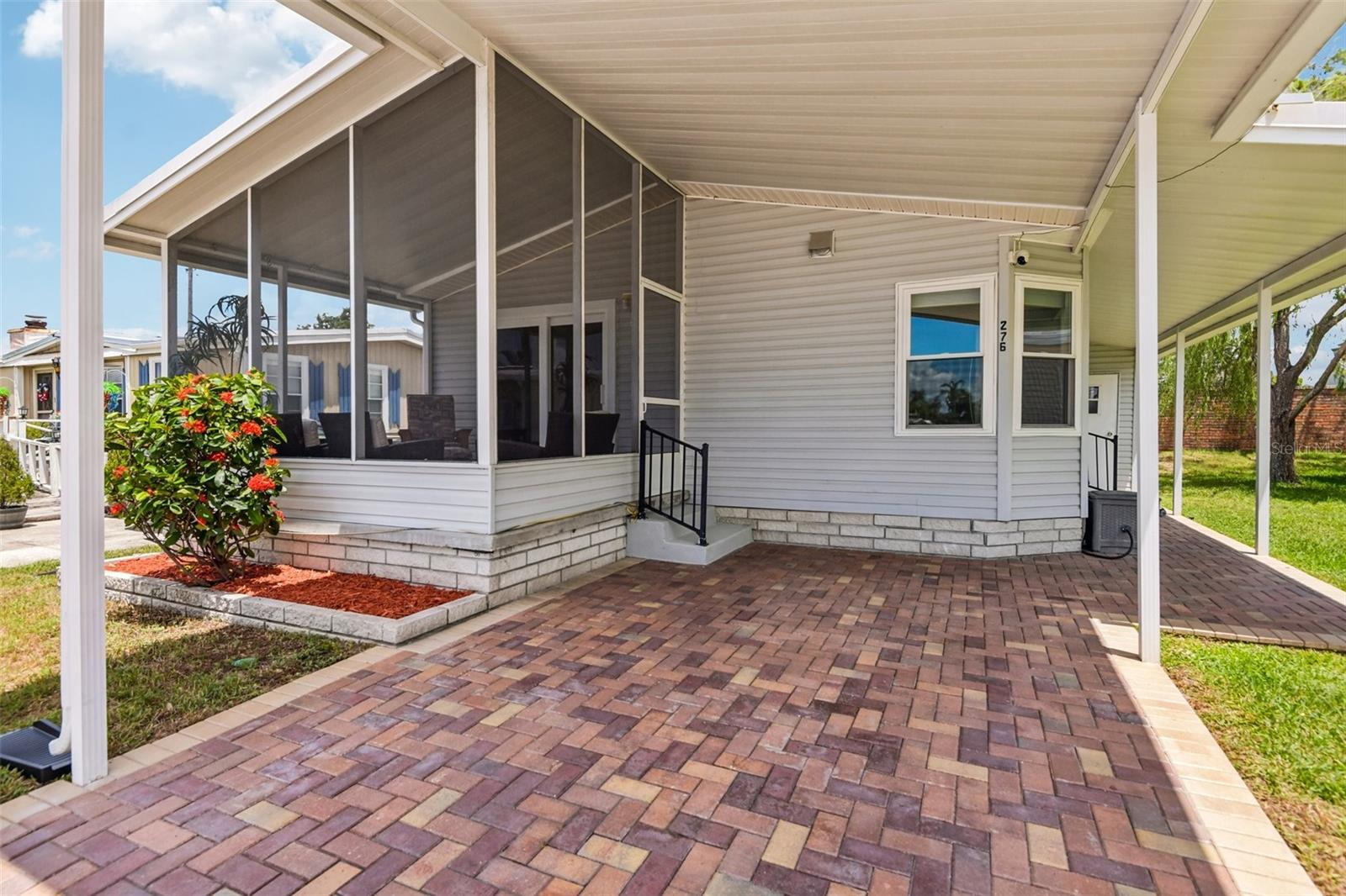 276 Pelican Dr N Property Photo 3