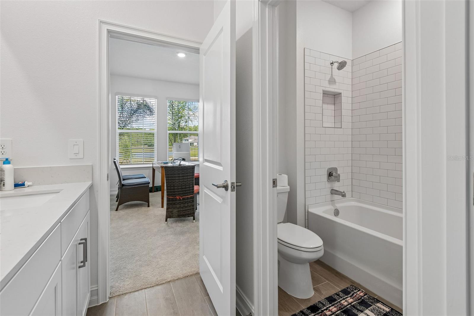 18542 Serene Lake Loop Property Photo 15