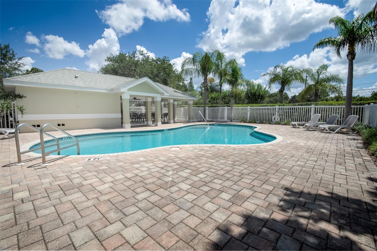 403 Harbor Ridge Dr Property Photo 4