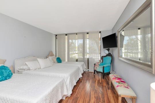 220 Belleview Blvd #203 Property Photo 28