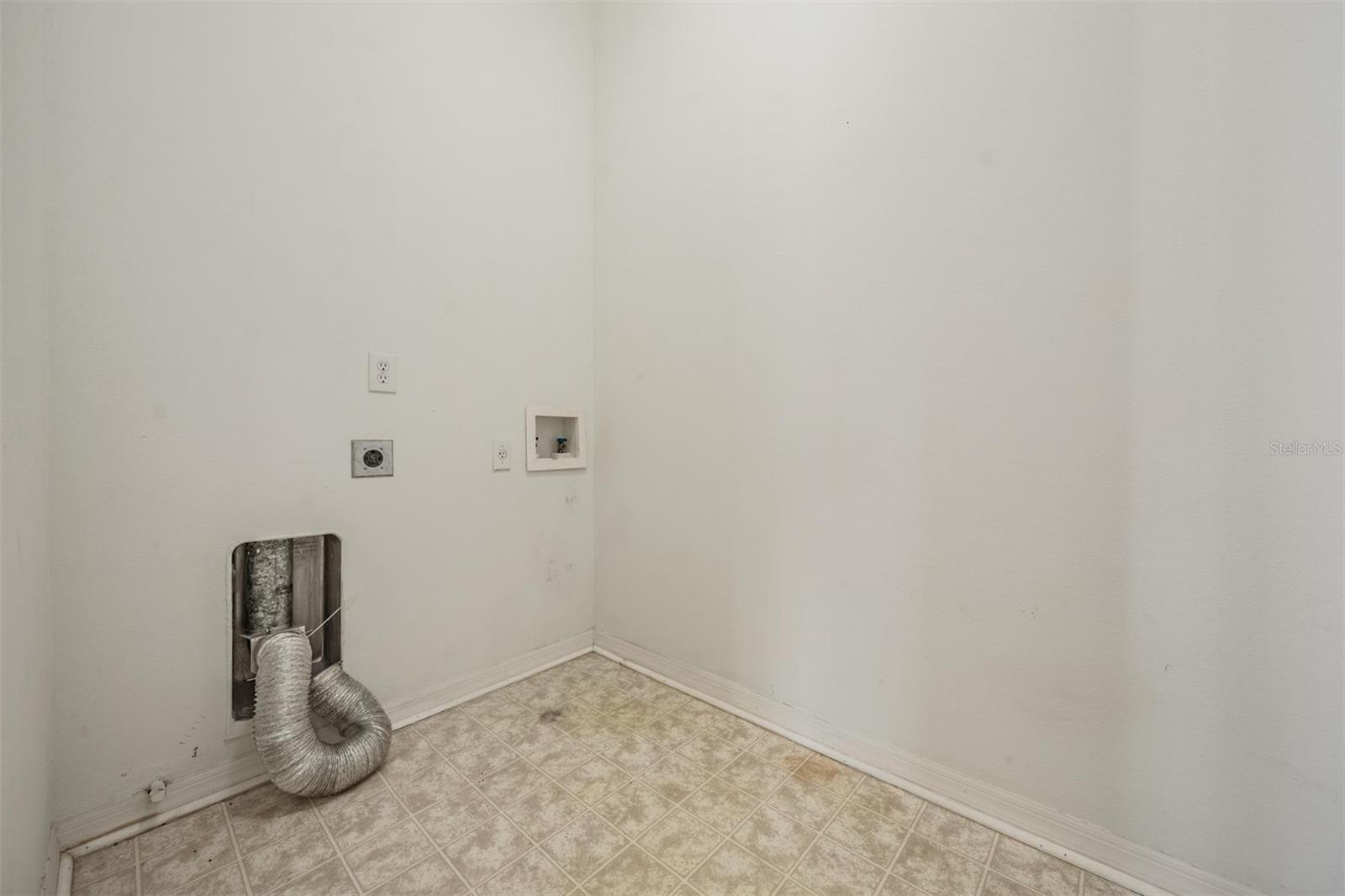 4940 Woodmere Rd Property Photo 16