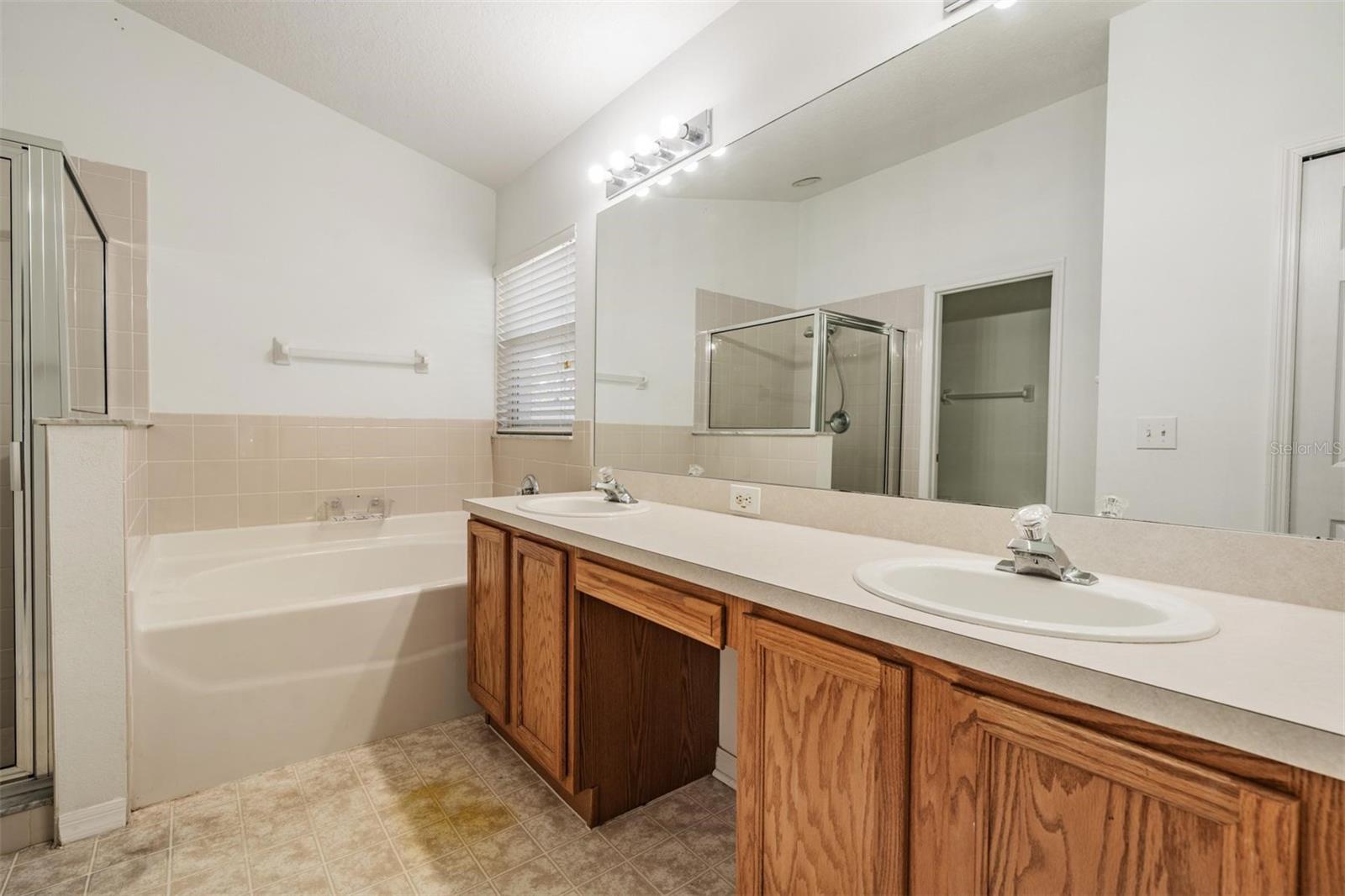 4940 Woodmere Rd Property Photo 22