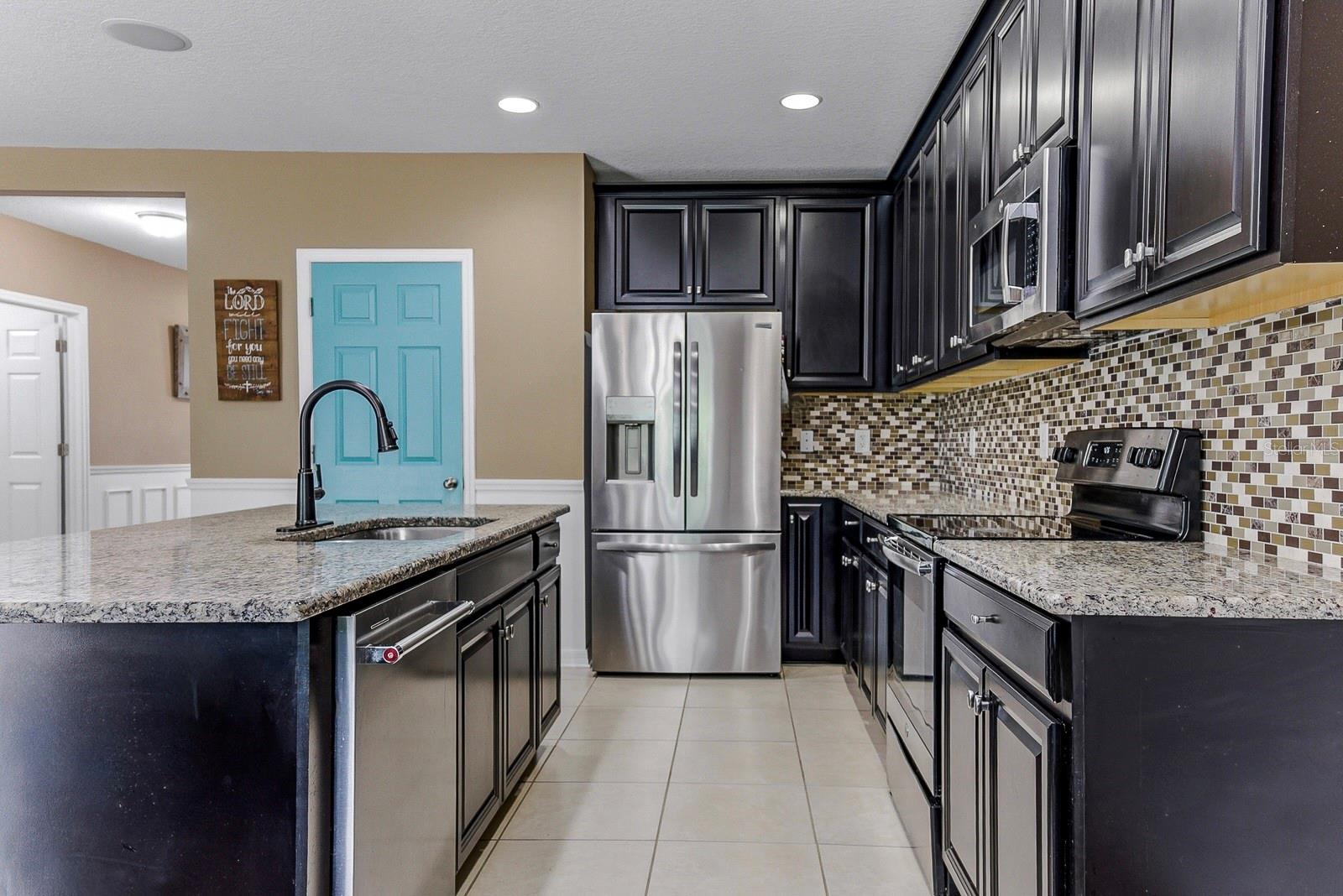 18738 Alfaro Loop Property Photo 9