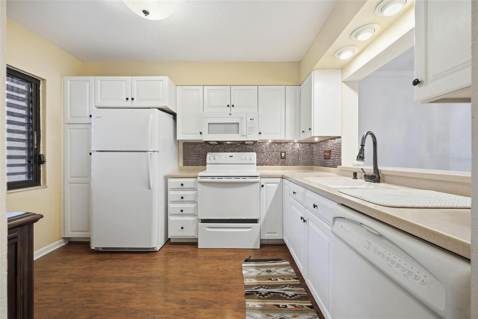 1802 Mariner Dr E #25 Property Photo 5