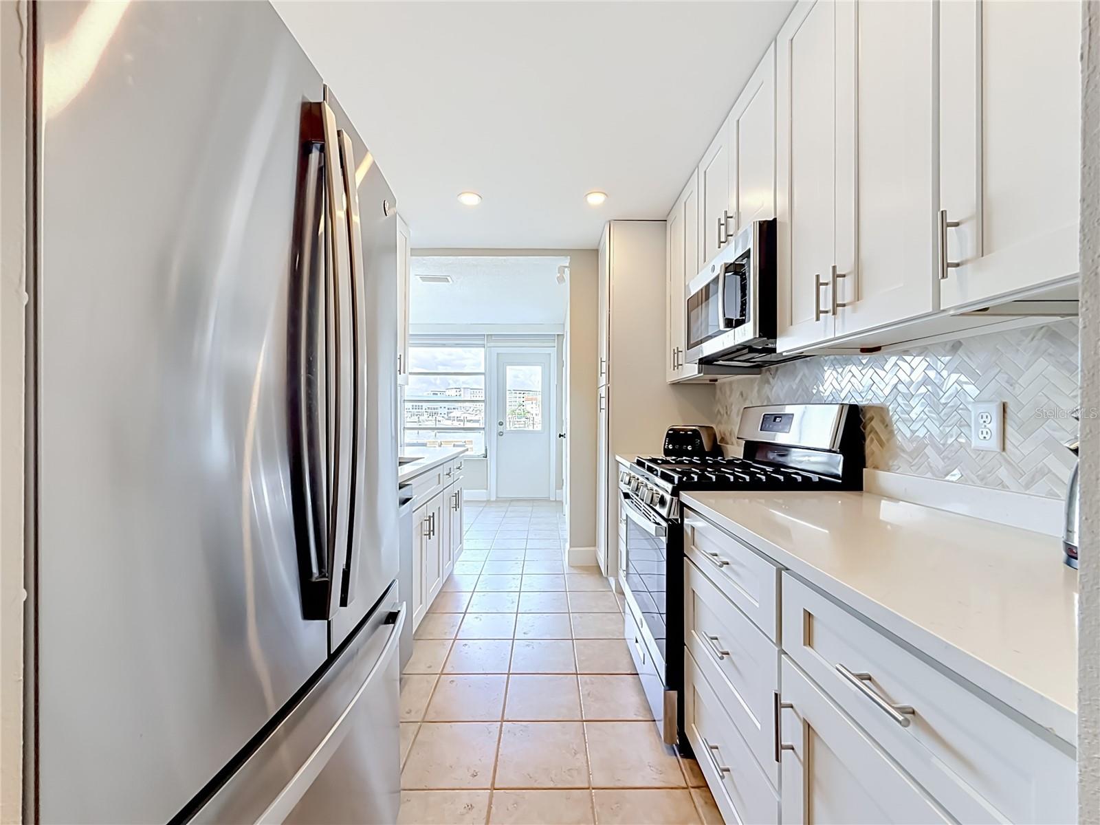 5925 Shore Blvd S #107 Property Photo 13