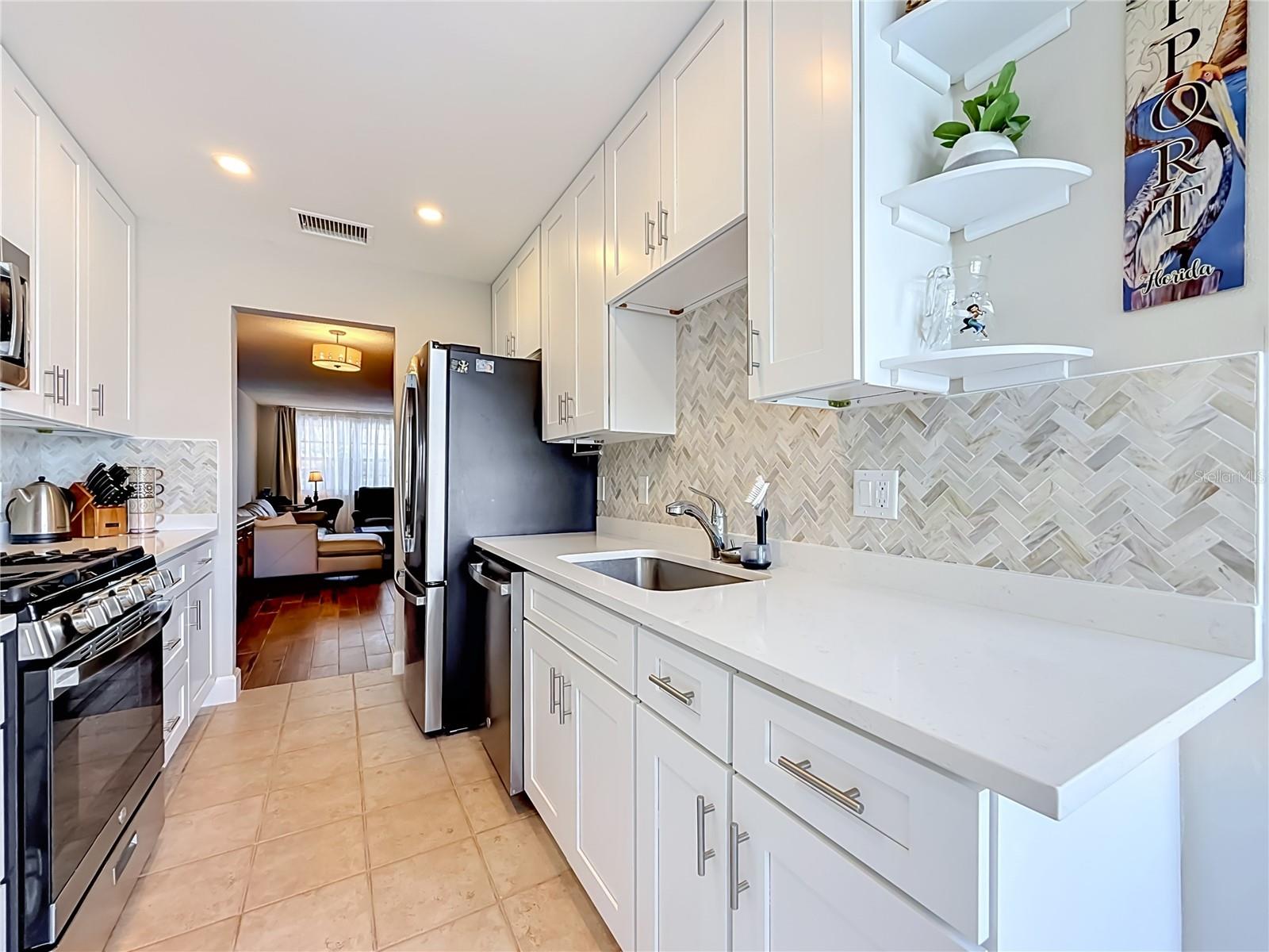 5925 Shore Blvd S #107 Property Photo 15
