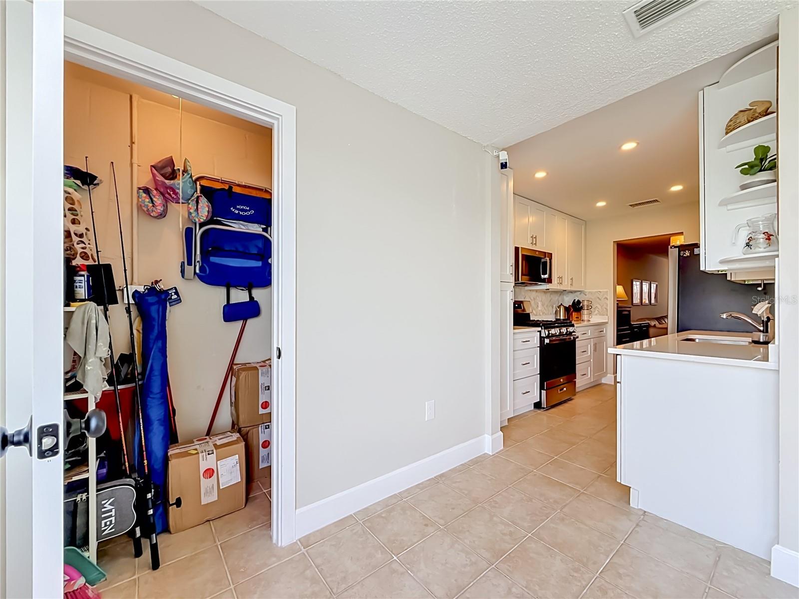 5925 Shore Blvd S #107 Property Photo 16