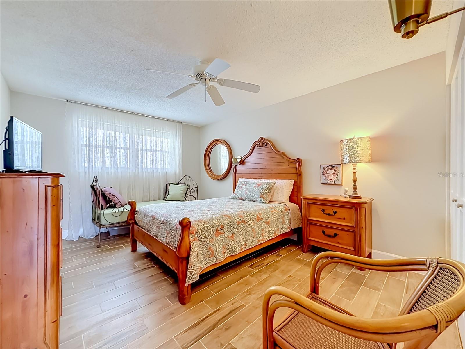5925 Shore Blvd S #107 Property Photo 29
