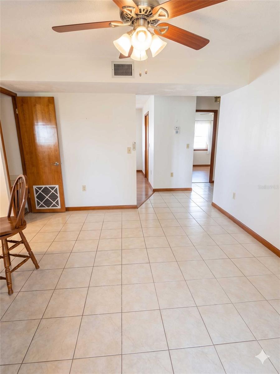 7047 Windmere Rd Property Photo 5