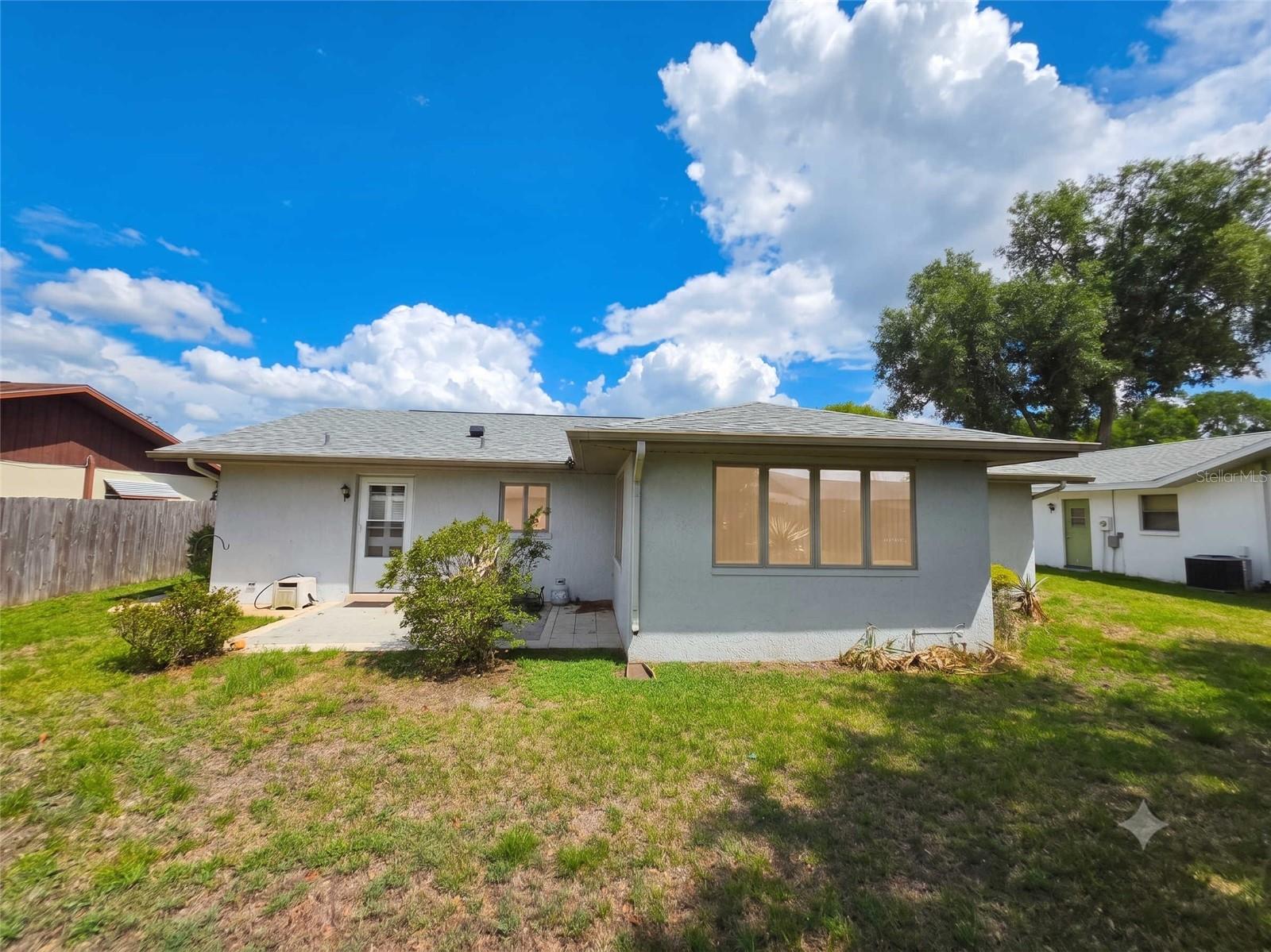 7047 Windmere Rd Property Photo 15