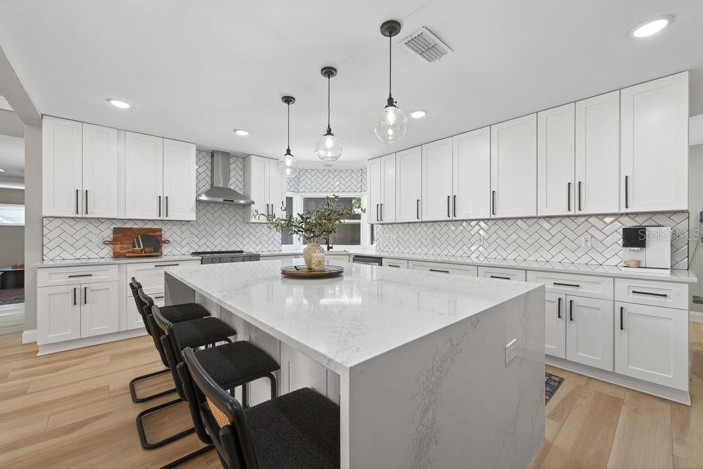 1461 87th Ave N Property Photo 17